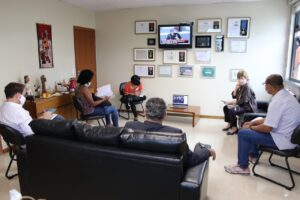 Fotografia da reunião no gabinete do deputado Jean Freire