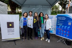 Conselheiros do CRP-MG e representantes do CRBio-04.